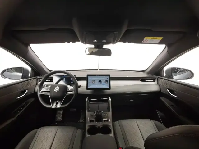 BYD Qin PLUS — Фото автомобиля 16