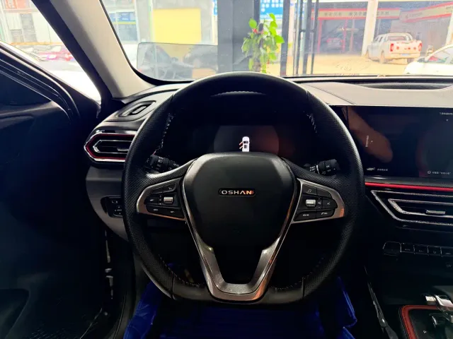 Changan Oushang X5 — Фото автомобиля 10
