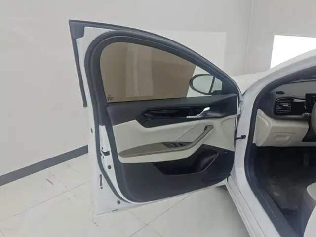 BYD Qin PLUS — Фото автомобиля 7