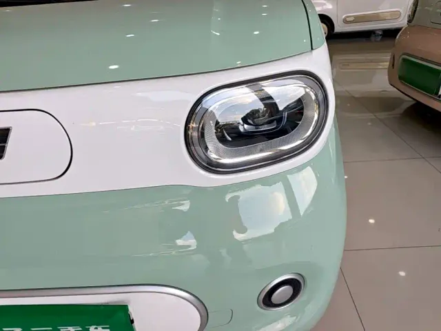 Wuling Hongguang Mini EV — Фото автомобиля 23