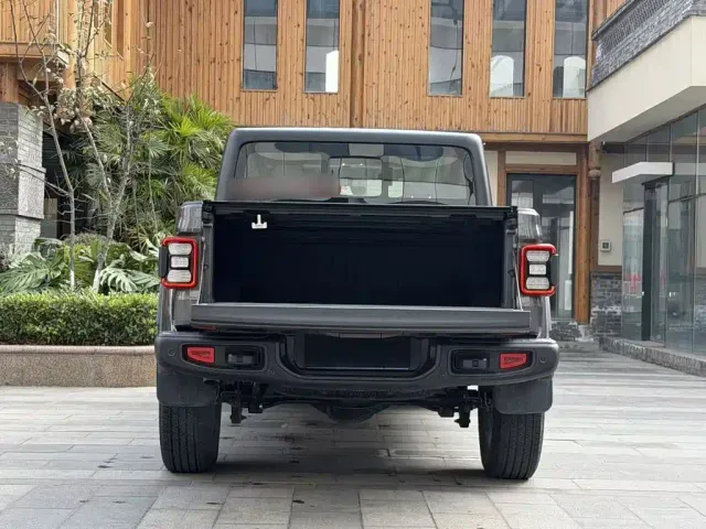 Jeep Gladiator — Фото автомобиля 9