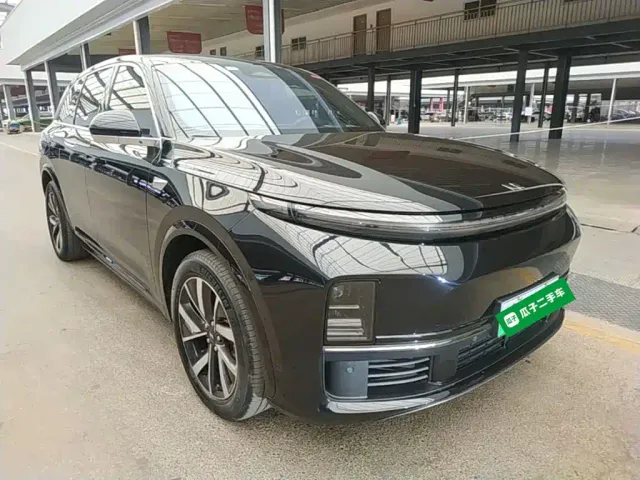 Li Auto L7 — Фото автомобиля 3