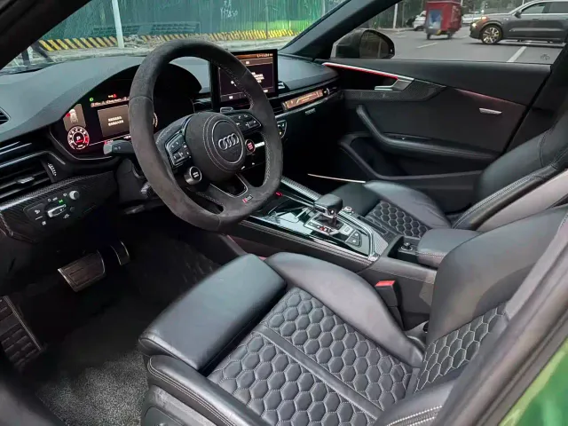 Audi RS 4 — Фото автомобиля 4