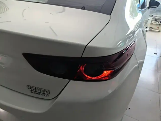 Mazda Axela — Фото автомобиля 7