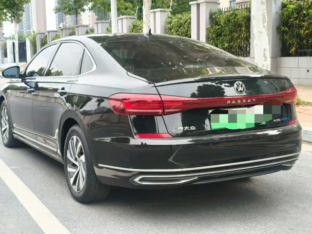 Volkswagen Passat — Фото автомобиля 17