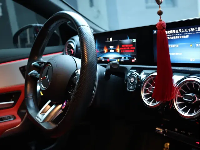Mercedes-Benz CLA-Class AMG — Фото автомобиля 11