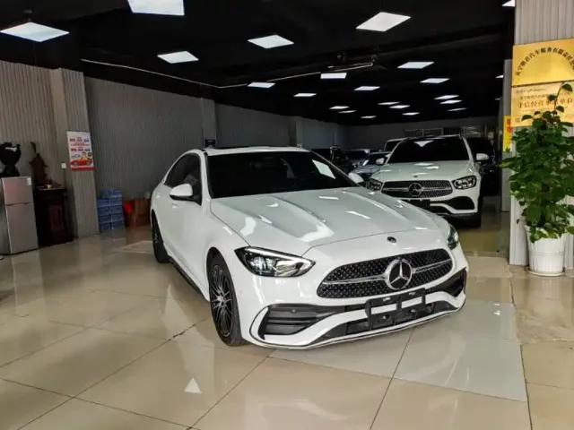 Mercedes-Benz C-Class — Фото автомобиля 3