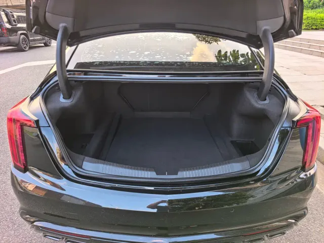 Cadillac CT5 — Фото автомобиля 29