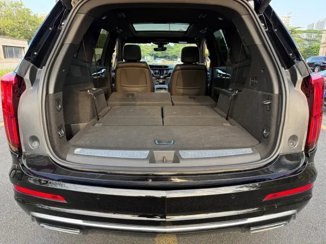 Cadillac XT6 — Фото автомобиля 10