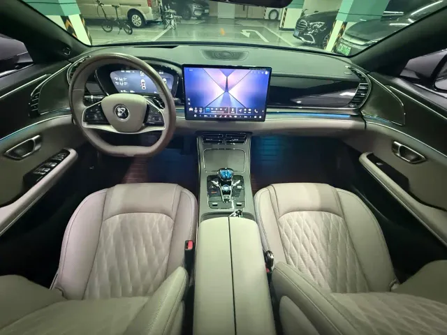 BYD Han 2025 Model EV 701KM LiDAR Smart Driving Version — Фото автомобиля 10