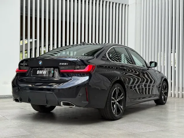 BMW 3 Series — Фото автомобиля 17