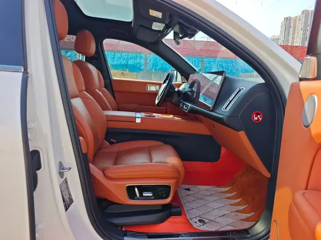 Li Auto L7 — Фото автомобиля 4