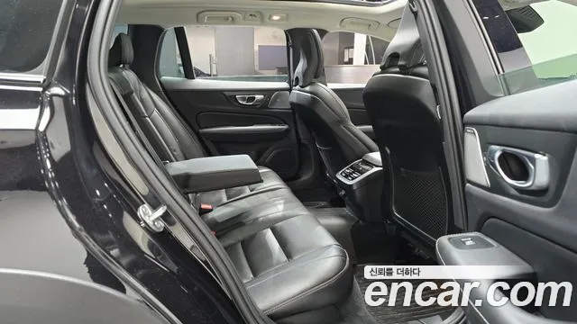 Volvo V60 Cross Country 2nd Gen — Фото автомобиля 17