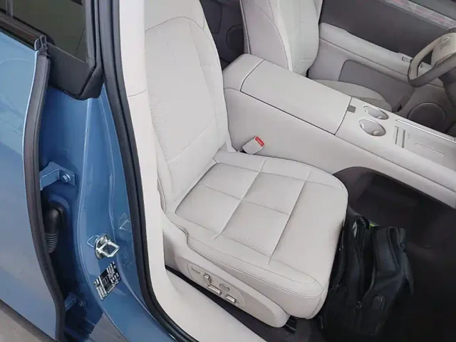 IM Motors LS6 — Фото автомобиля 24