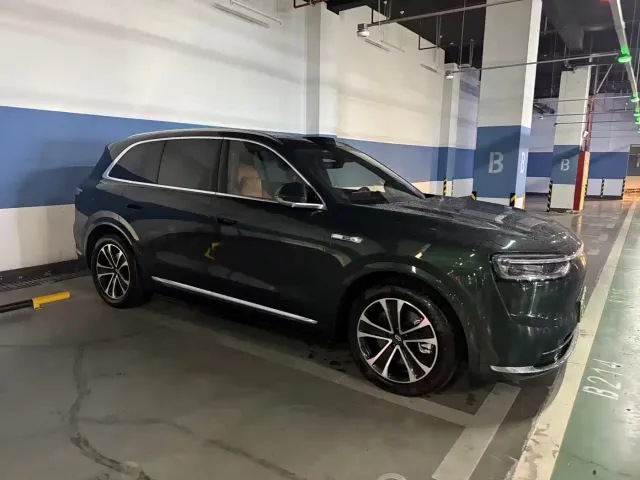 Aito M7 — Фото автомобиля 2