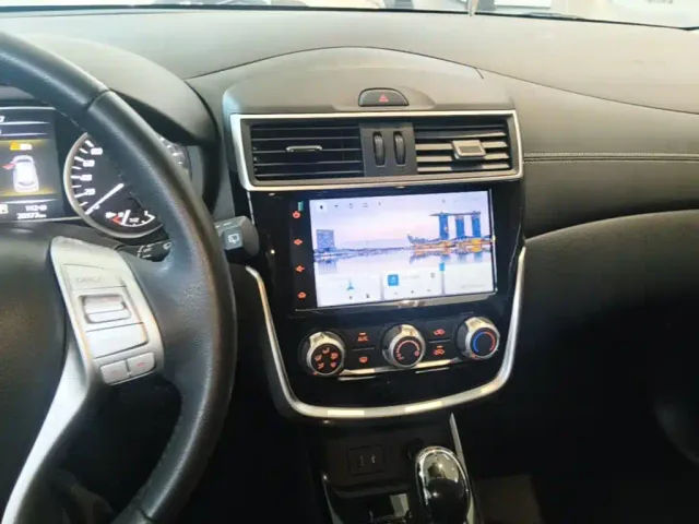 Nissan Tiida — Фото автомобиля 12