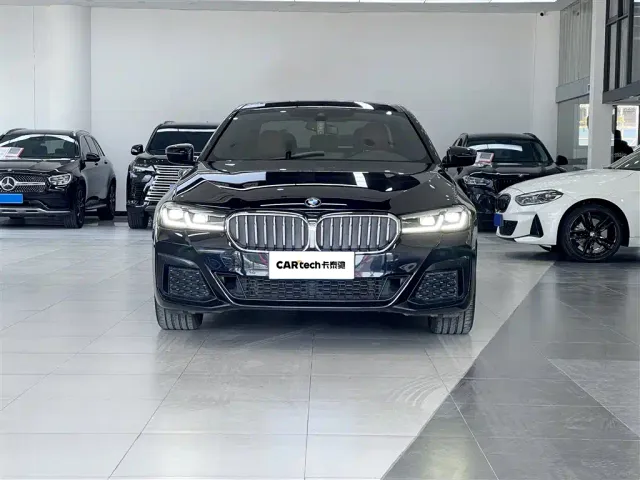 BMW 5 Series — Фото автомобиля 3