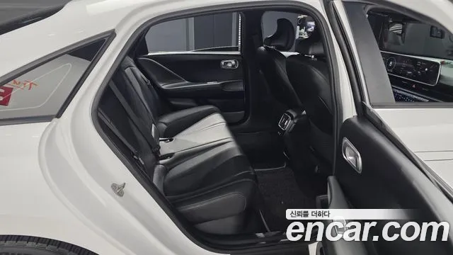 Hyundai Ioniq 6 — Фото автомобиля 18