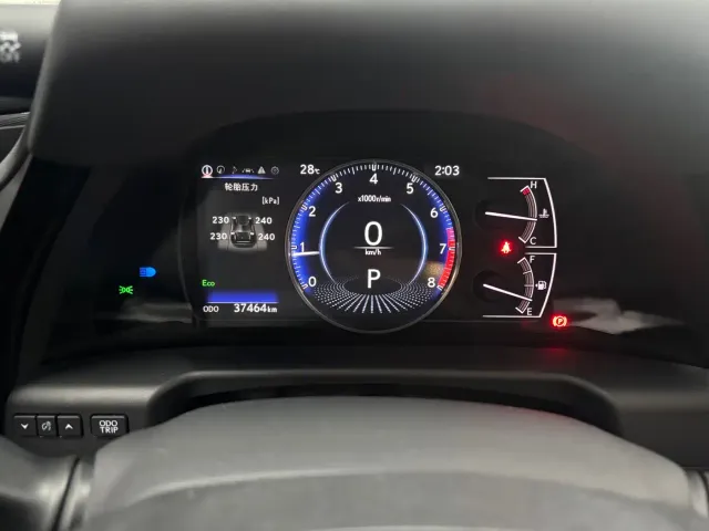 Lexus ES — Фото автомобиля 16