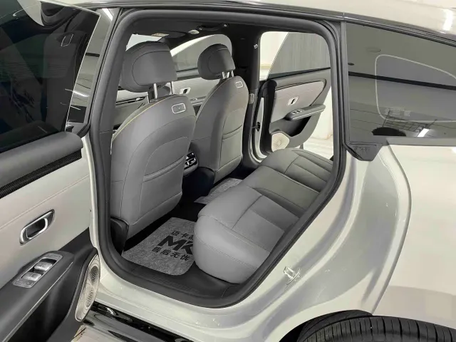 Changan Qiyuan A06 — Фото автомобиля 12
