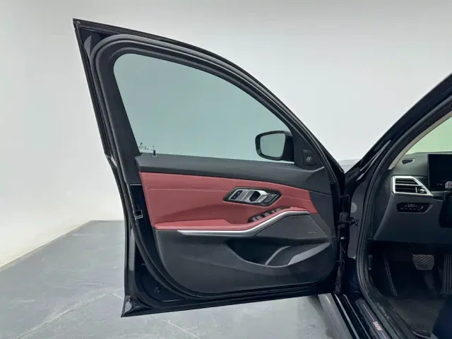 BMW i3 — Фото автомобиля 11