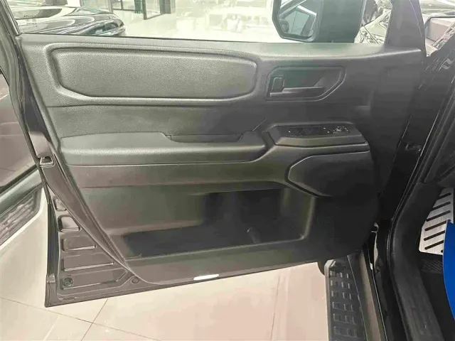 Toyota Prado — Фото автомобиля 6