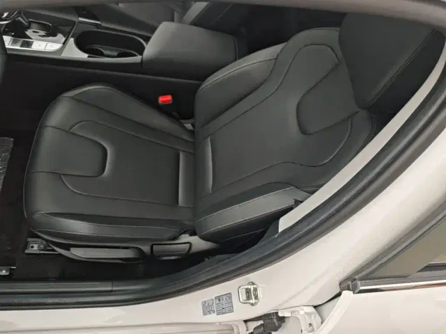 Hyundai Elantra — Фото автомобиля 14