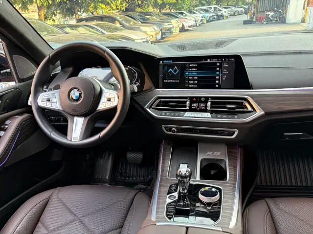 BMW X5 — Фото автомобиля 18