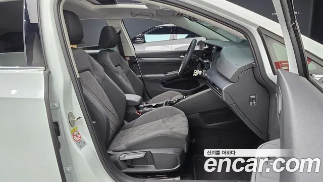Volkswagen Golf Golf 8 поколение 2.0 TDI Prestige — Фото автомобиля 26