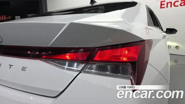 Hyundai Avante — Фото автомобиля 8