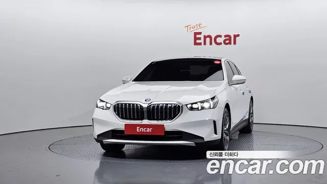 BMW 5-Series 5 серия (G60) — Фото автомобиля 3