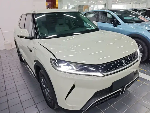 BYD Yuan UP — Фото автомобиля 3