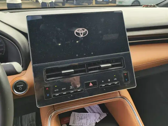 Toyota Avalon — Фото автомобиля 13
