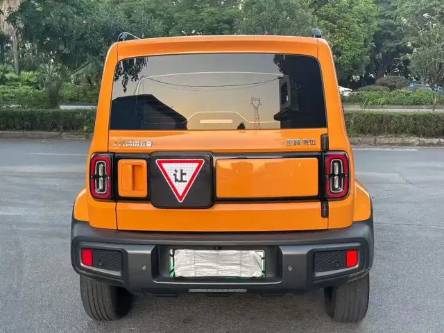 Baojun Yep — Фото автомобиля 4