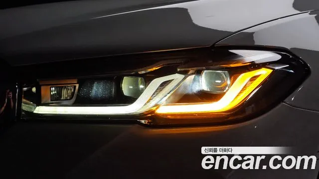 BMW 5 Series G30 — Фото автомобиля 7