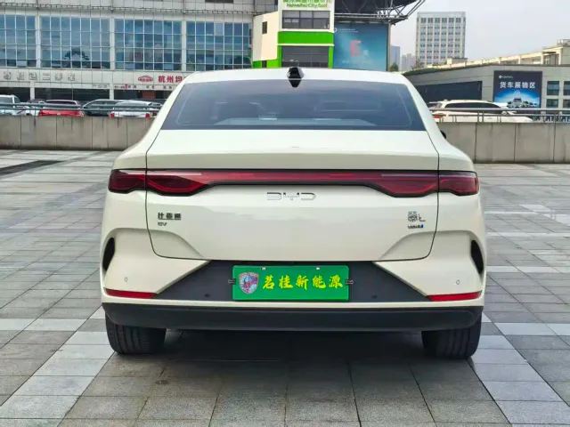 BYD Qin L — Фото автомобиля 5