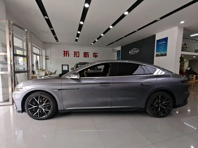 BYD Han — Фото автомобиля 10