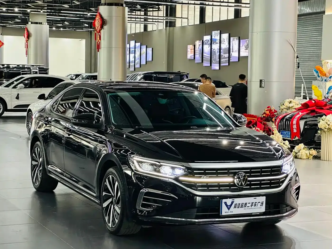 Volkswagen Passat 2024 380TSI Dragon Glory Edition — Фото автомобиля 3