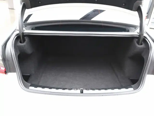 BMW 3 Series — Фото автомобиля 28