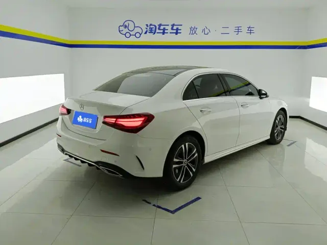 Mercedes-Benz A-Class — Фото автомобиля 3