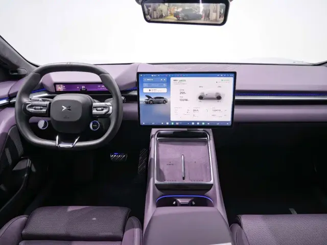 Xpeng P7 — Фото автомобиля 11