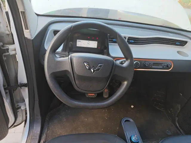 Wuling Hongguang Mini EV — Фото автомобиля 11
