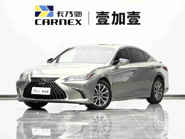 Фотография автомобиля — Lexus ES