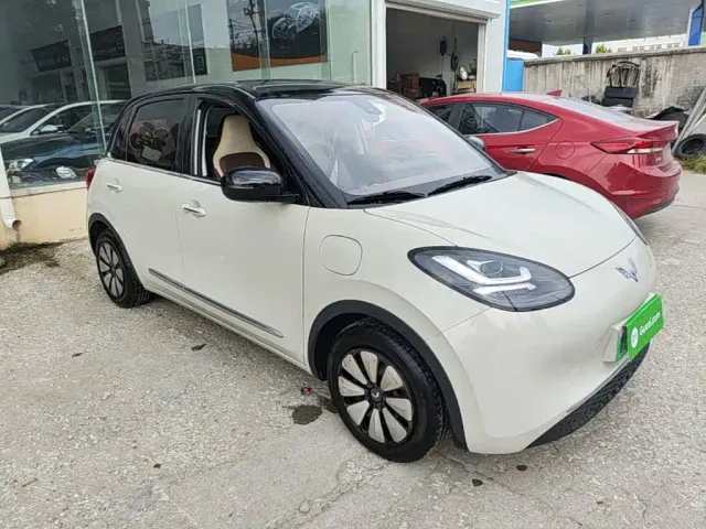 Wuling Bingo — Фото автомобиля 3
