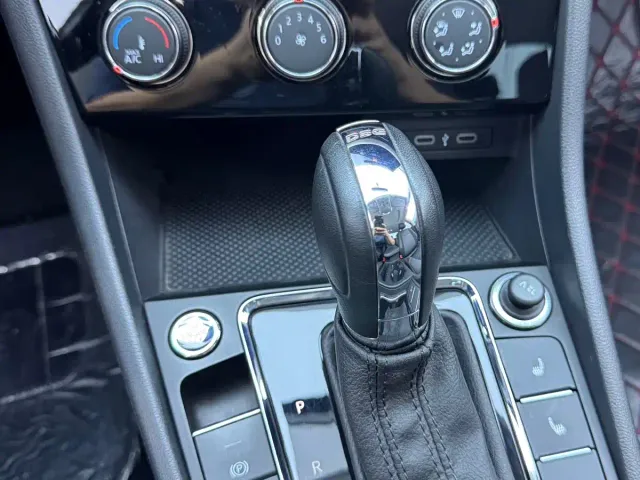 Volkswagen Bora — Фото автомобиля 9