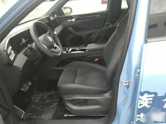 Volkswagen Tiguan L — Фото автомобиля 14