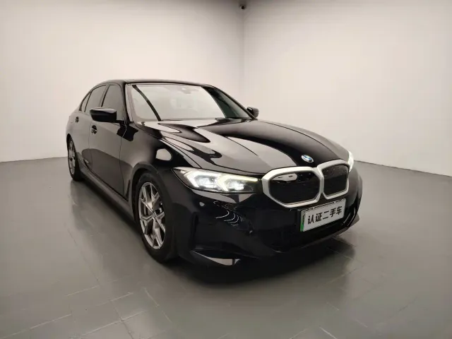Фотография автомобиля — BMW i3