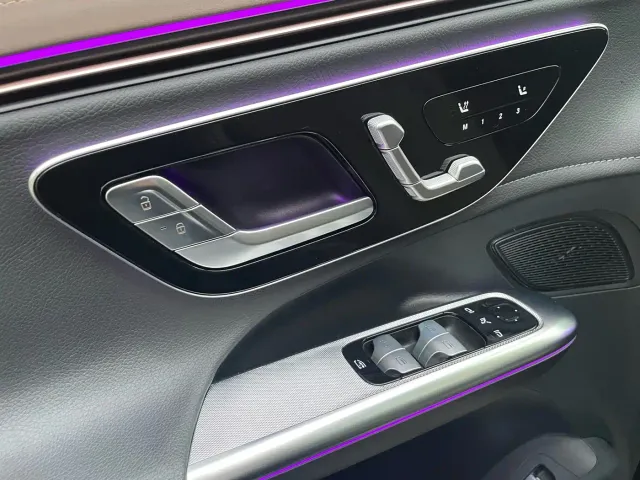 Mercedes-Benz EQE SUV — Фото автомобиля 15
