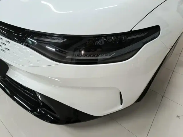 Leapmotor C01 — Фото автомобиля 23