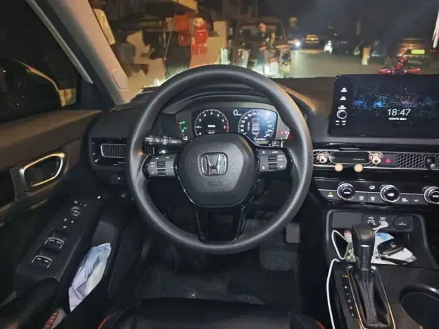 Honda Civic — Фото автомобиля 2